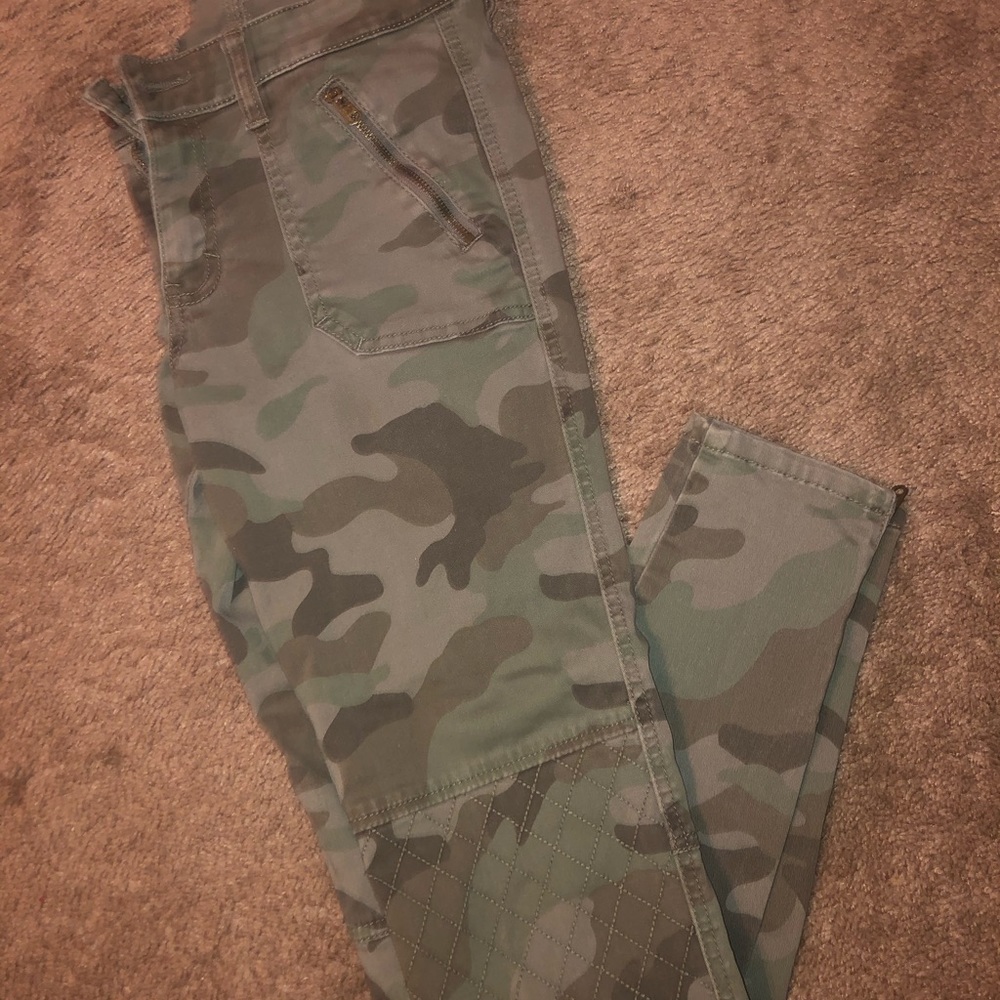 Abercrombie $ Fitch Camo Pants